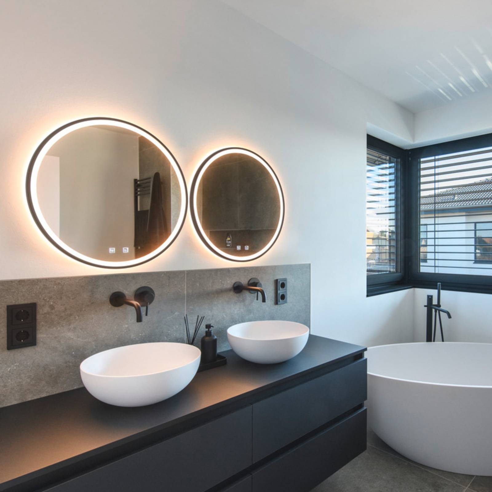 SLV Trukko LED wall mirror IP44 CCT black Ø 61 cm